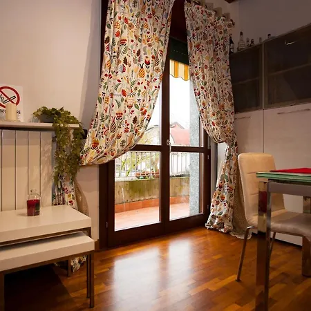Bnbook-train Station Loft Apartment *